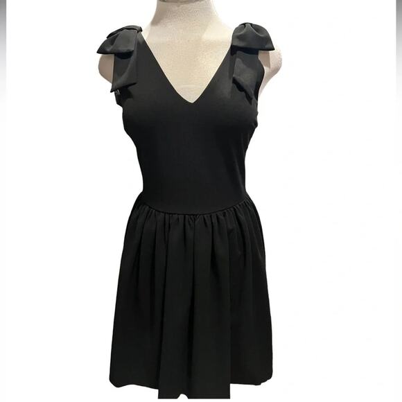 Aqua  Women's Bow Detail Fit-and-Flare Dress Black Size M BWT - Picture 10 of 10